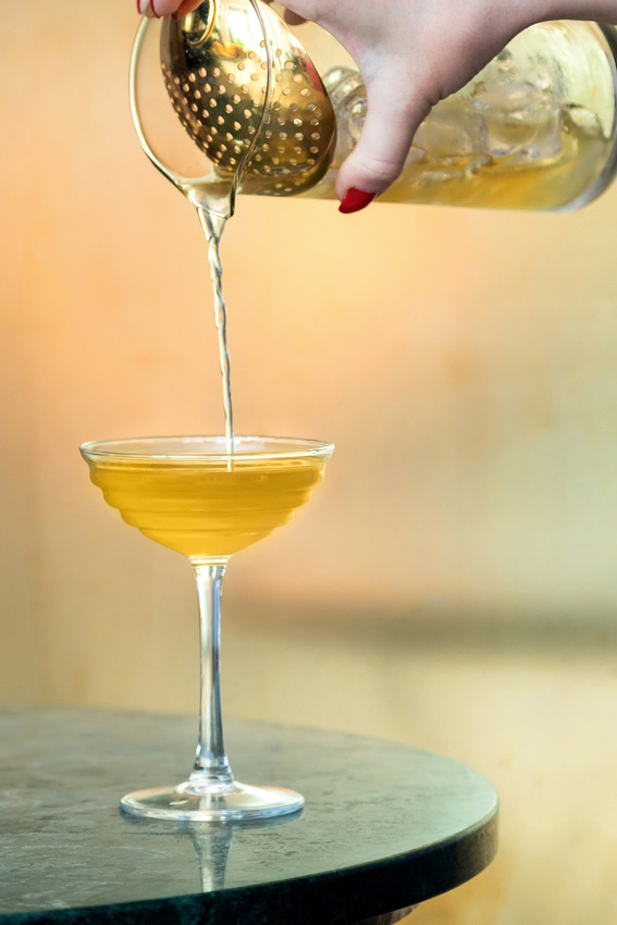 Coupette Glas / Cocktailschale, Onis, Sway - 130 ml
