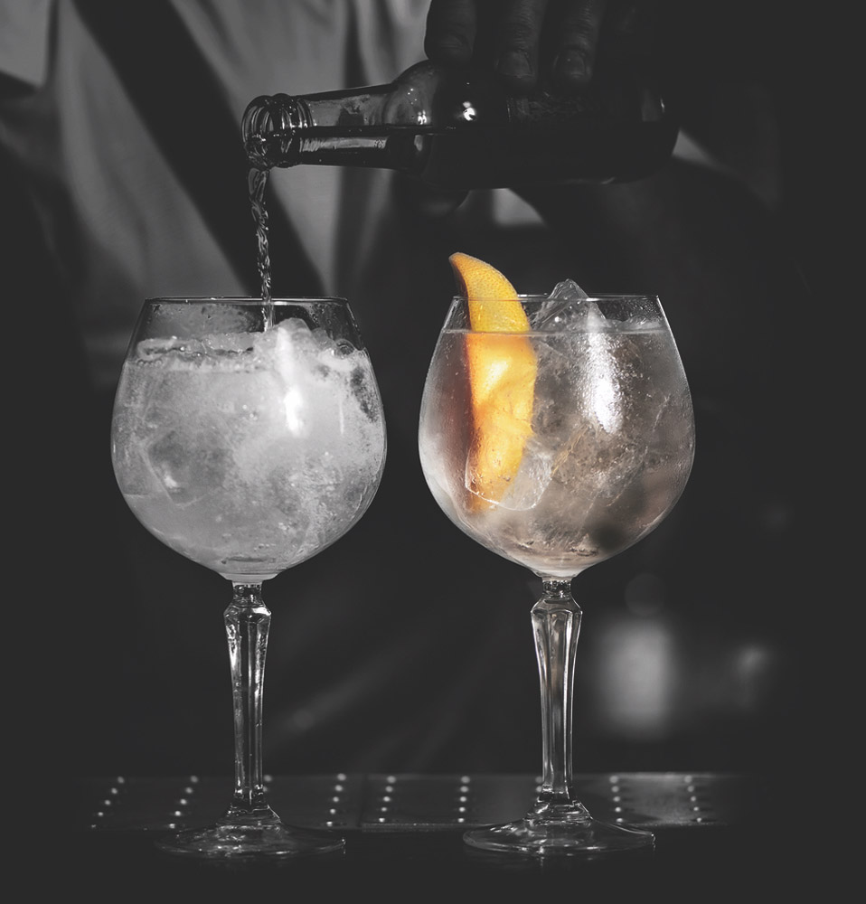 Gin Tonic Cocktail Glas mit Stiel, Onis, SPKSY - 585 ml